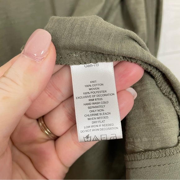 LOGO By Lori Goldstein Green Knit Floral Appliqué Vest Size Large NWOT - Picture 5 of 6